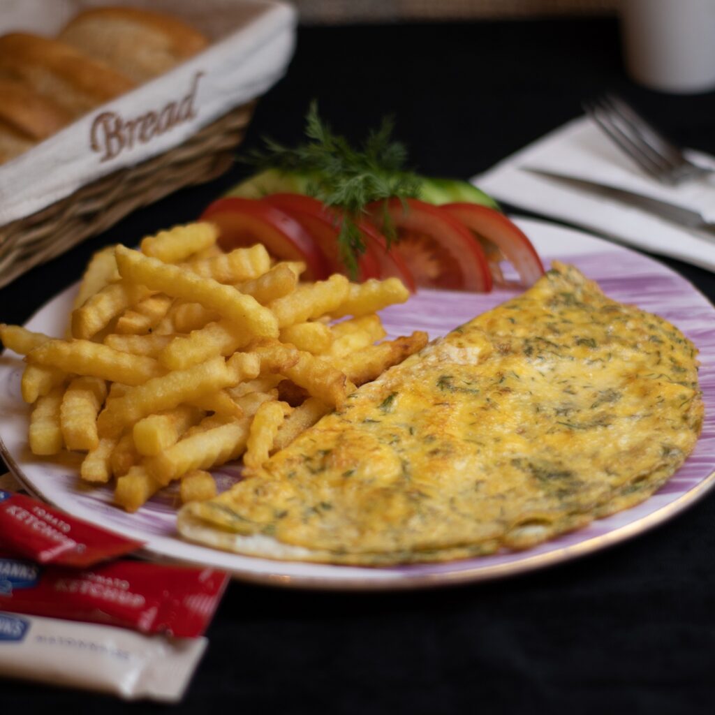 PEYNİRLİ DEREOTLU OMLET